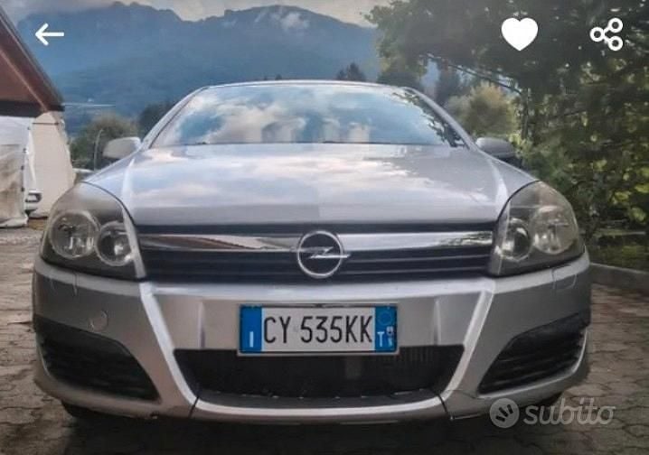 Usata Opel Astra 101 CV (74 kW) 2006 Grigio Berlina