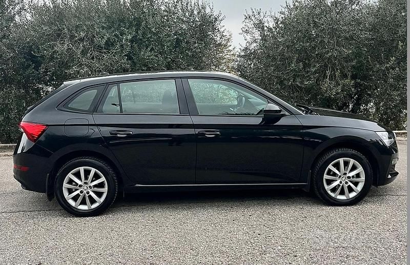 Usata Skoda Scala Style 90 CV (66 kW) 2020 Nero Utilitaria