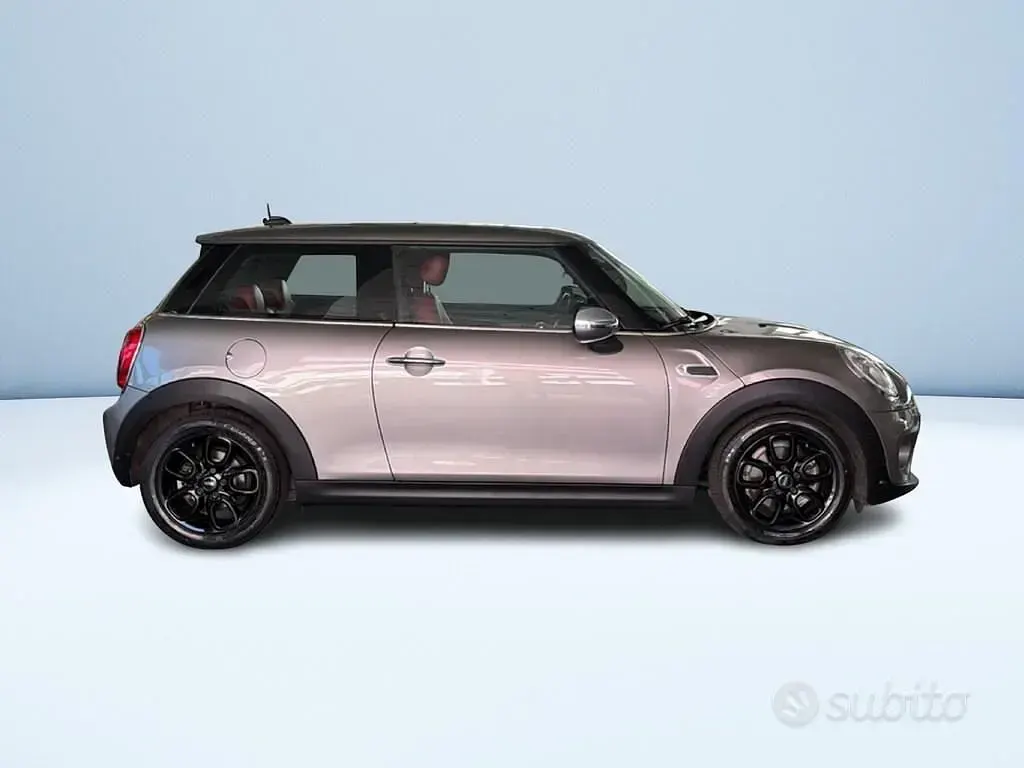 Usata Mini Cooper Hype 136 CV (100 kW) 2017 Argento metallizzato Utilitaria
