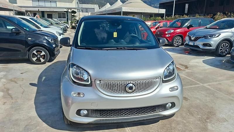 Usata Smart ForFour Passion 71 CV (52 kW) 2018 Argento Utilitaria