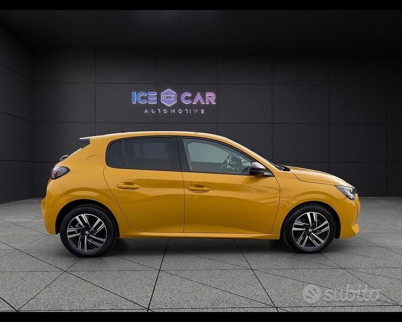 Usata Peugeot 208 Allure 101 CV (74 kW) 2022 Giallo Utilitaria