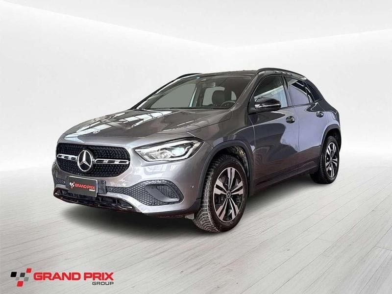 Usata Mercedes GLA200 150 CV (110 kW) 2021 Grigio scuro SUV