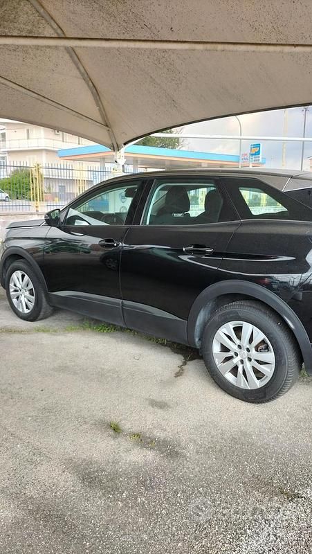 Usata Peugeot 3008 130 CV (95 kW) 2020 Nero SUV