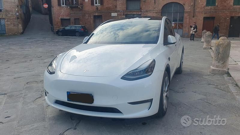 Usata Tesla Model Y 378 kW (514 CV) 2023 Bianco SUV