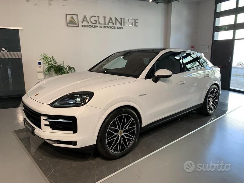 Usata Porsche Cayenne 470 CV (345 kW) 2024 Bianco SUV