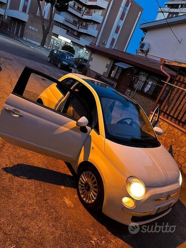 Usata Fiat 500 95 CV (69 kW) 2011 Bianco Utilitaria