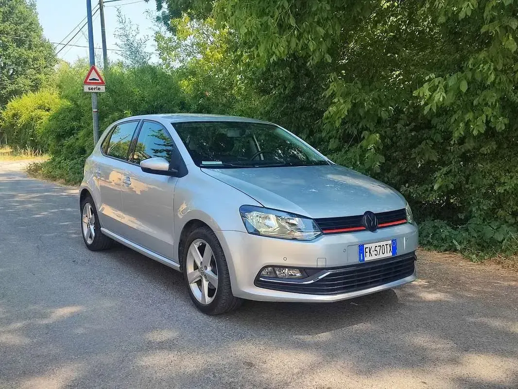Usata VW Polo Comfortline 75 CV (55 kW) 2017 Argento Berlina