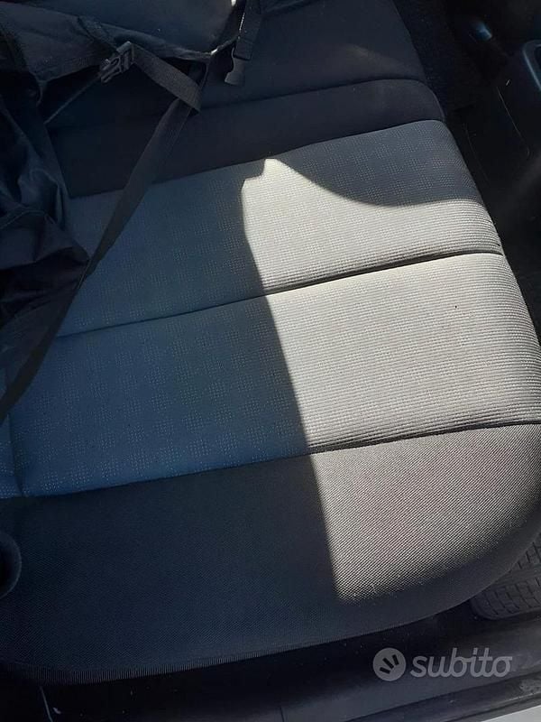 Usata Kia Venga 90 CV (66 kW) 2018 Grigio Utilitaria