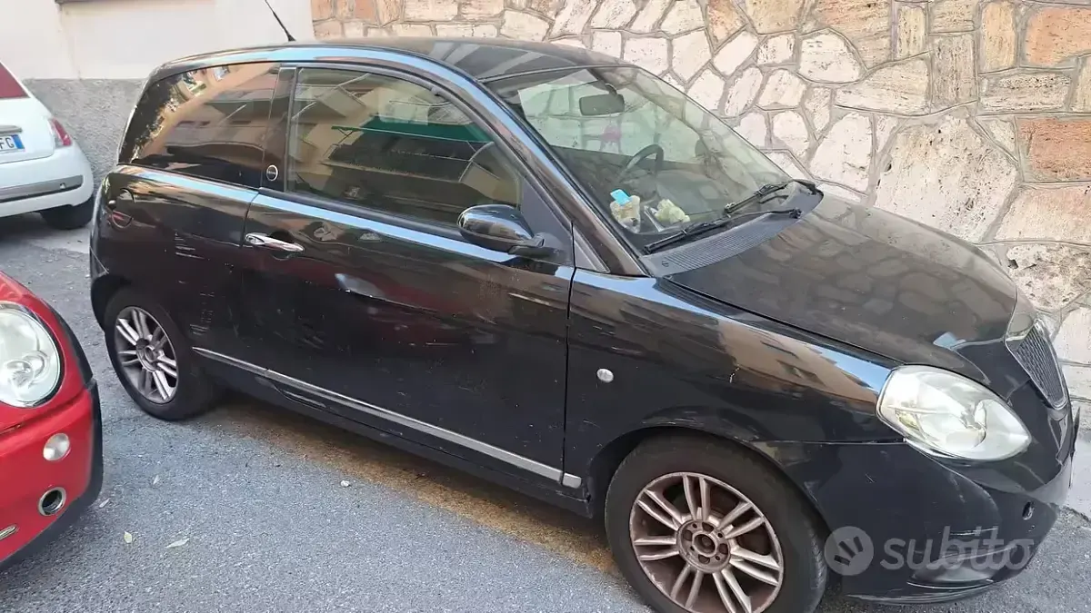 Usata Lancia Ypsilon 77 CV (56 kW) 2009 Nero Utilitaria