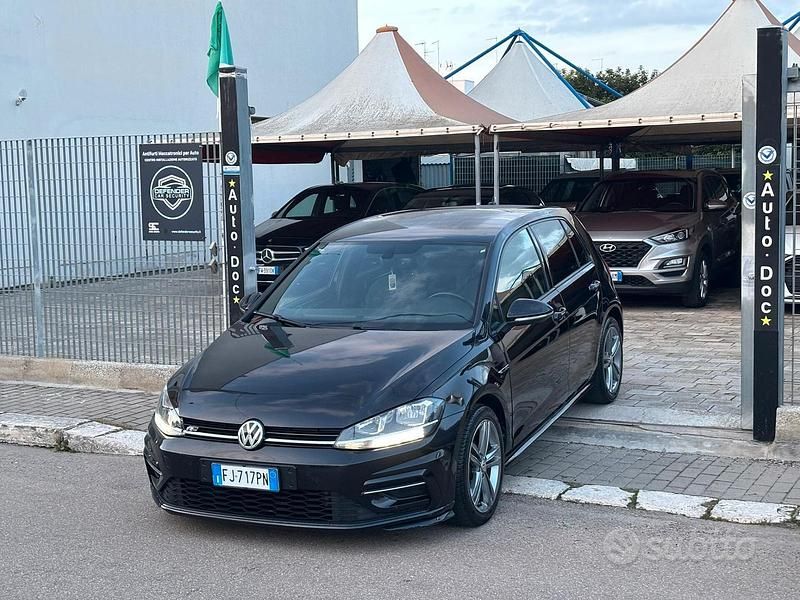 Usata VW Golf VII R-line 115 CV (84 kW) 2017 Nero Berlina
