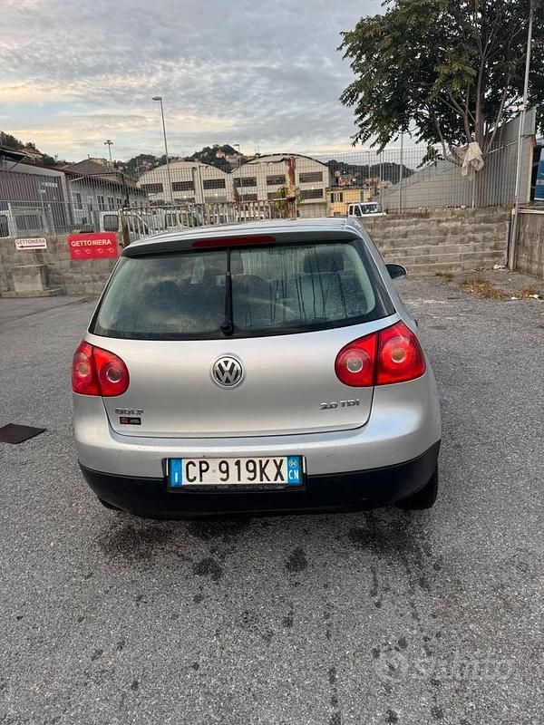 Begagnad VW Golf IV Sportline 150 HK (110 kW) 2004 Grå Sedan