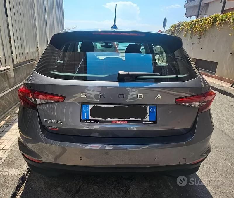 Occasion Skoda Fabia 2025 Grijs Hatchback