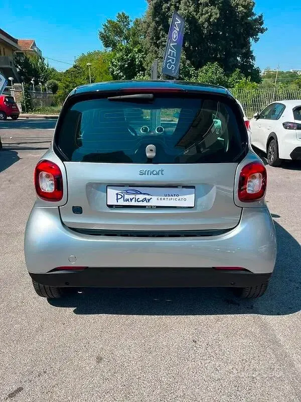 Usata Smart ForTwo Electric Drive 60 kW (82 CV) 2019 Grigio Berlina