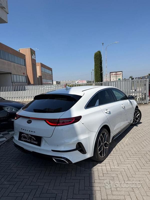 Begagnad Kia ProCeed GT-Line 136 HK (100 kW) 2019 Vit Kombi