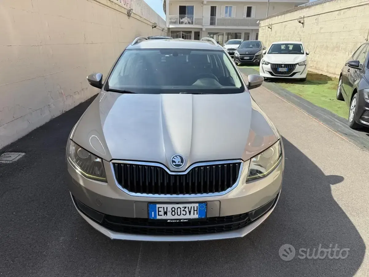 Usata Skoda Octavia 105 CV (77 kW) 2014 Grigio Station wagon