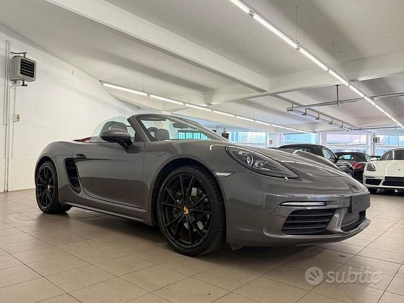 Usata Porsche 718 Boxster 299 CV (219 kW) 2018 Grigio Cabrio