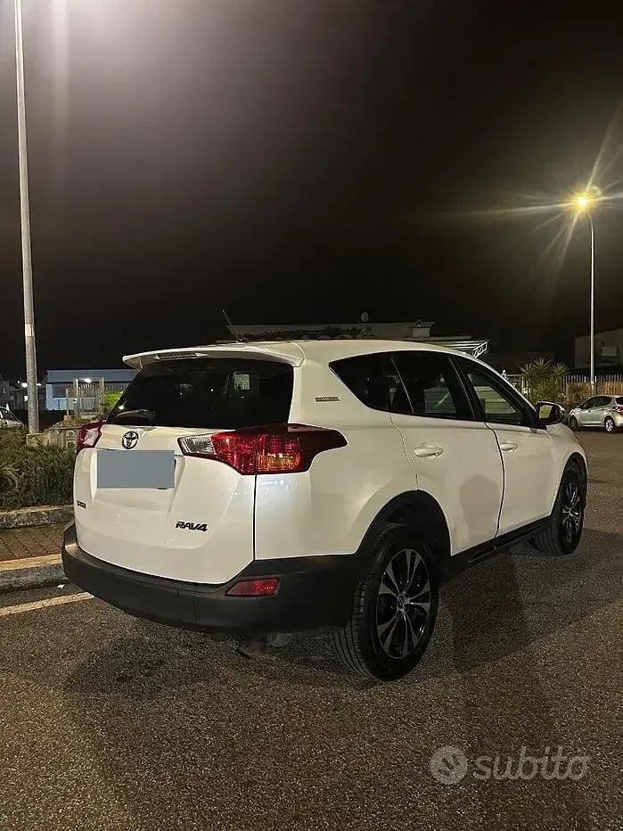 Usata Toyota RAV4 124 CV (91 kW) 2014 Bianco SUV