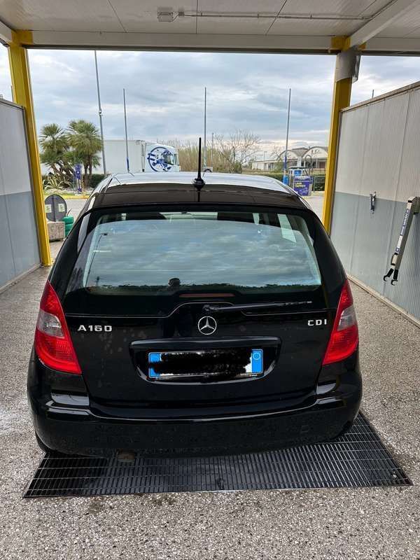 Usata Mercedes A160 Executive 95 CV (69 kW) 2011 Nero Monovolume