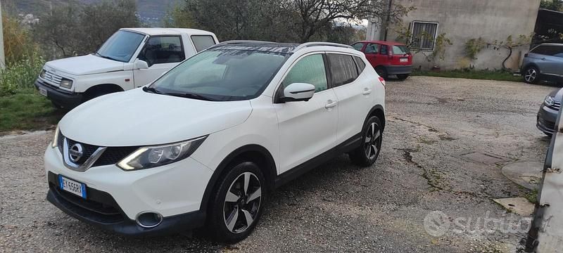 Bianco Usata 2015 Nissan Qashqai 360º SUV | 10.500 € (Buon prezzo) - Immagine 1/4