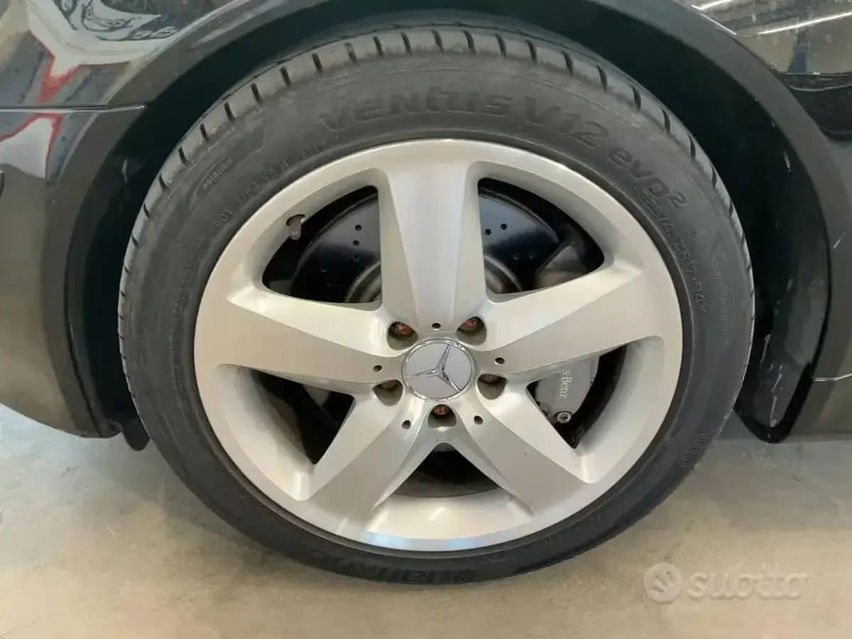 Usata Mercedes SLK350 272 CV (200 kW) 2004 Nero Cabrio