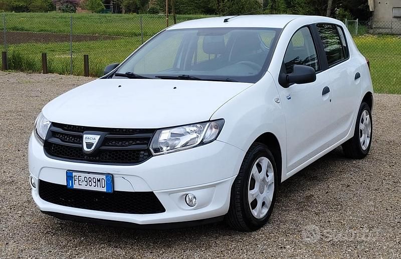 Usata Dacia Sandero Ambiance 90 CV (66 kW) 2016 Bianco Berlina