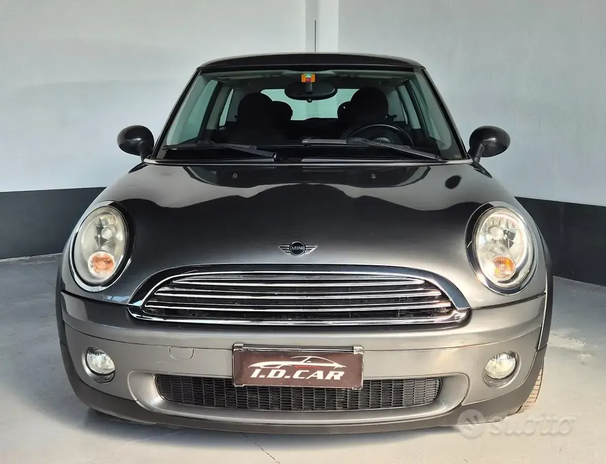 Usata Mini ONE 75 CV (55 kW) 2009 Grigio Utilitaria