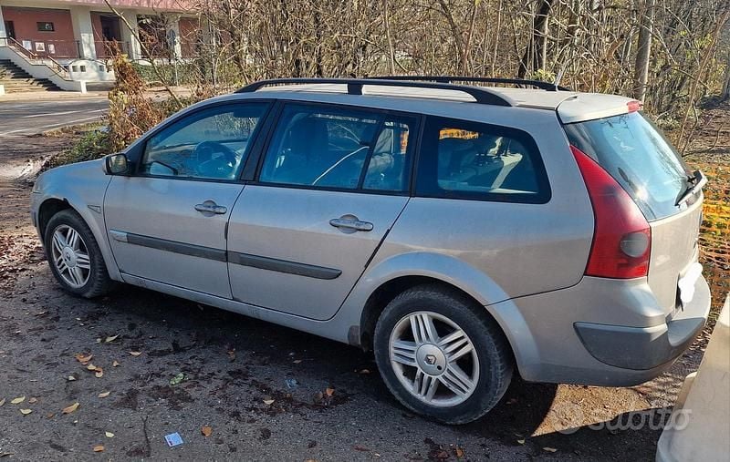 Usata Renault Mégane II 120 CV (88 kW) 2004 Grigio Station wagon