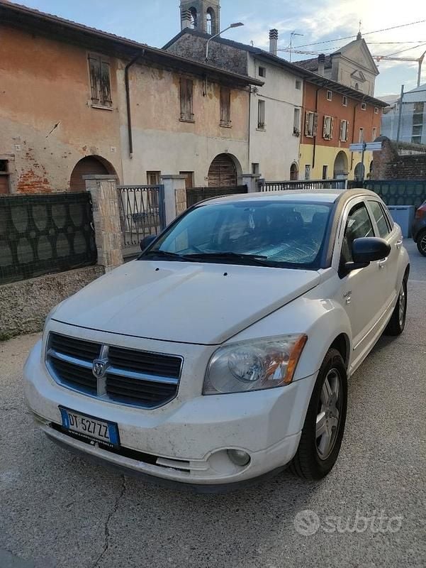 Usata Dodge Caliber SXT 140 CV (102 kW) 2009 Bianco Utilitaria