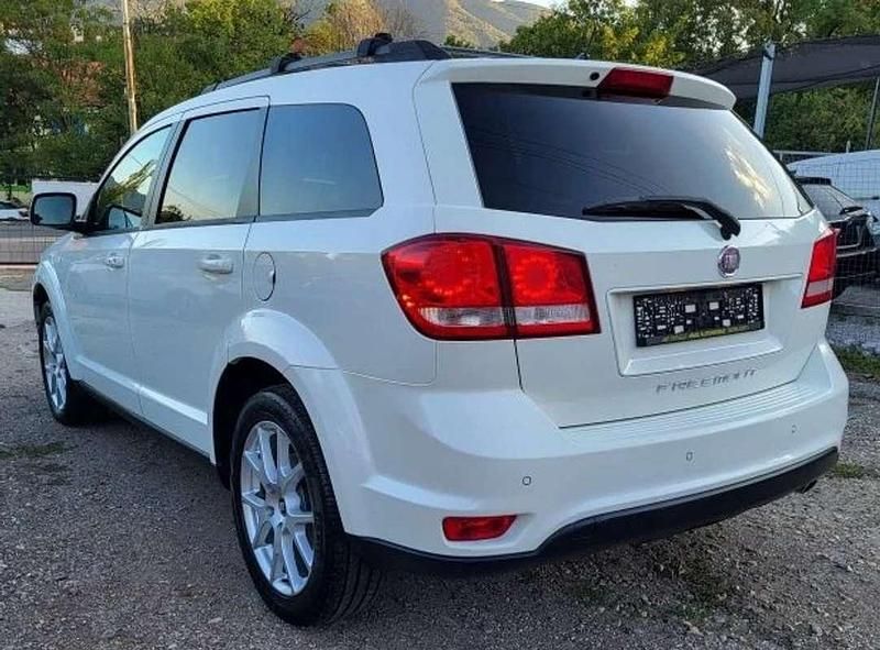 Usata Fiat Freemont Lounge 170 CV (125 kW) 2015 Bianco SUV