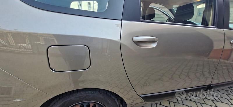 Usata Dacia Lodgy 115 CV (84 kW) 2012 Marrone Monovolume