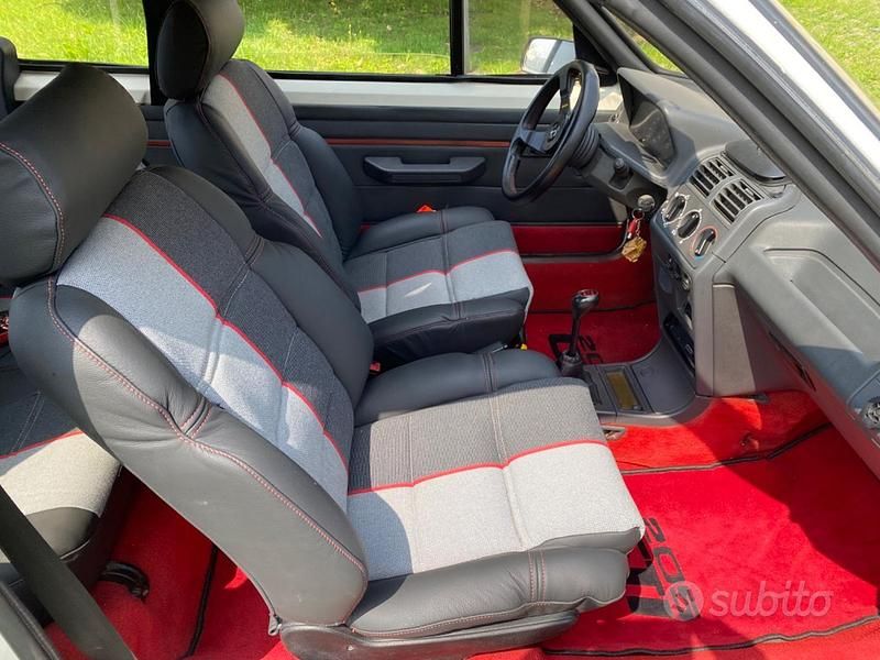 Usata Peugeot 205 113 CV (83 kW) 1990 Bianco Cabrio