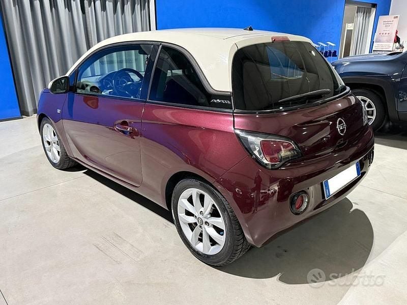 Usata Opel Adam Jam 70 CV (51 kW) 2014 Bejge/melanzana metallizzato Utilitaria