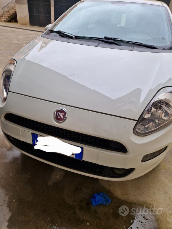 Usata Fiat Grande Punto Street 77 CV (56 kW) 2014 Bianco Utilitaria
