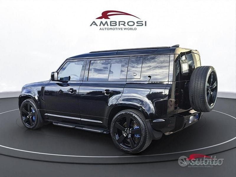 Usata Land Rover Defender SE 200 CV (147 kW) 2023 Nero SUV