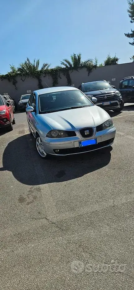 Usata Seat Ibiza 69 CV (50 kW) 2005 Grigio Utilitaria