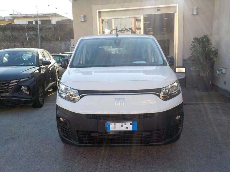 Nuova Fiat Doblò 102 CV (75 kW) 2025 Vari colori Monovolume