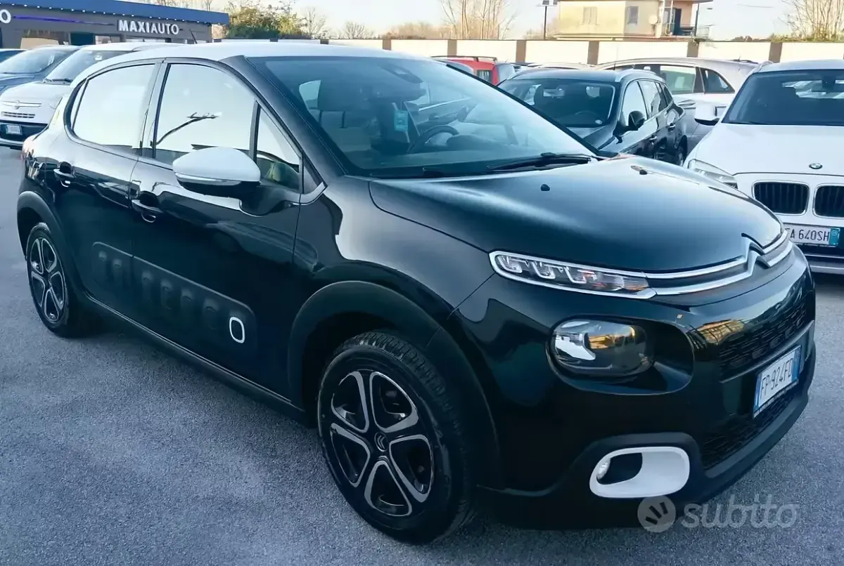 Używany Citroën C3 Shine 82 KM (60 kW) 2018 Czarny Hatchback