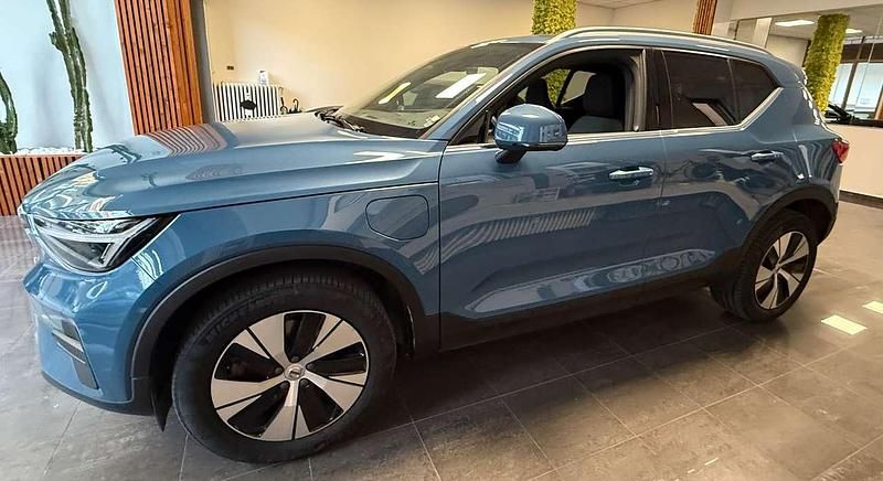 Usata Volvo XC40 Core 179 CV (131 kW) 2023 Fjord blue SUV