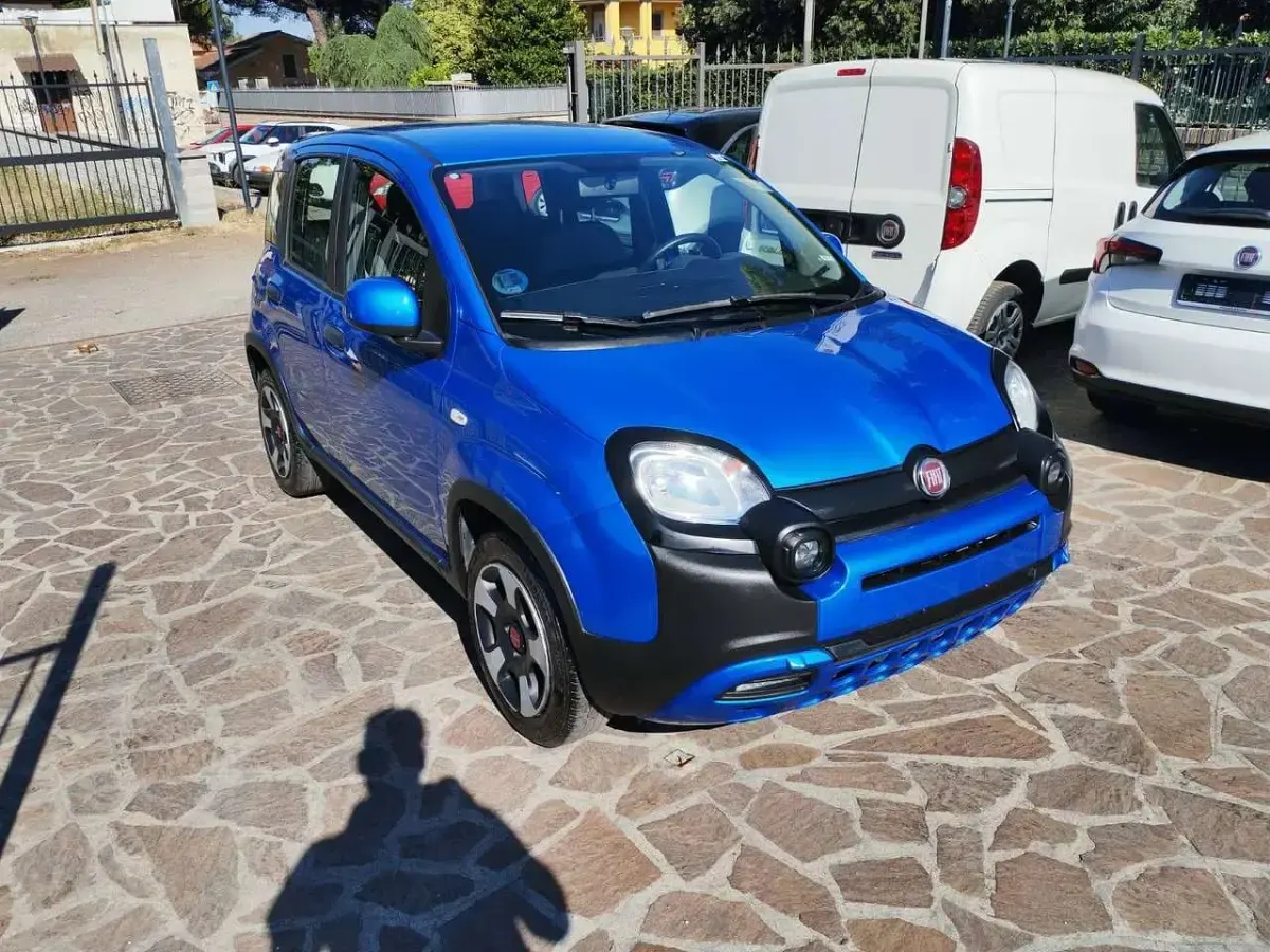 Usata Fiat Panda Cross Cross 69 CV (50 kW) 2022 Blu/azzurro Utilitaria