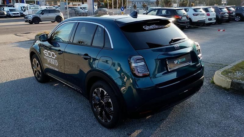 Usata Fiat 600 La Prima 101 CV (74 kW) 2024 Verde SUV