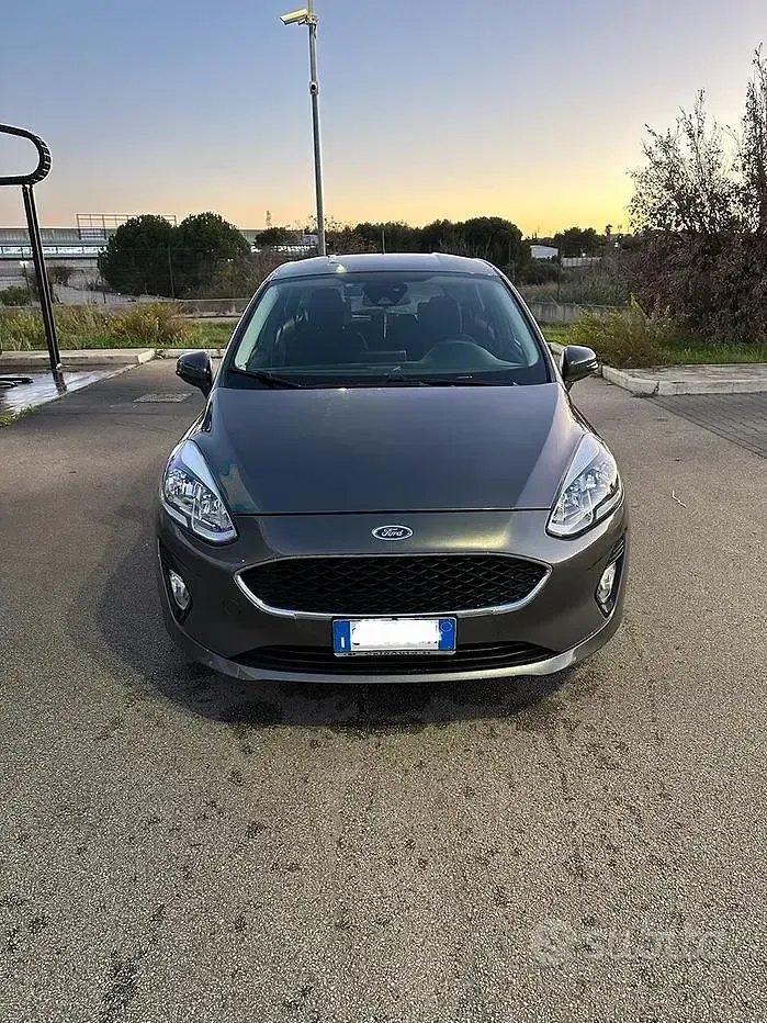 Usata Ford Fiesta Business Edition 86 CV (63 kW) 2018 Grigio Utilitaria