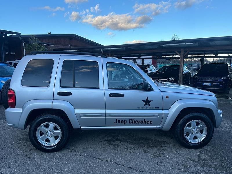 Usata Jeep Cherokee Limited 150 CV (110 kW) 2003 Argento SUV