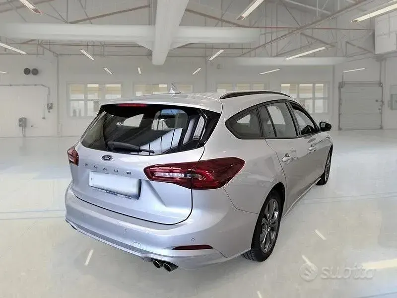 Usata Ford Focus ST 115 CV (84 kW) 2023 Grigio Station wagon