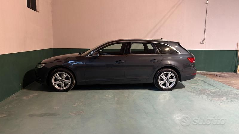 Usata Audi A4 Sport 150 CV (110 kW) 2018 Grigio Station wagon