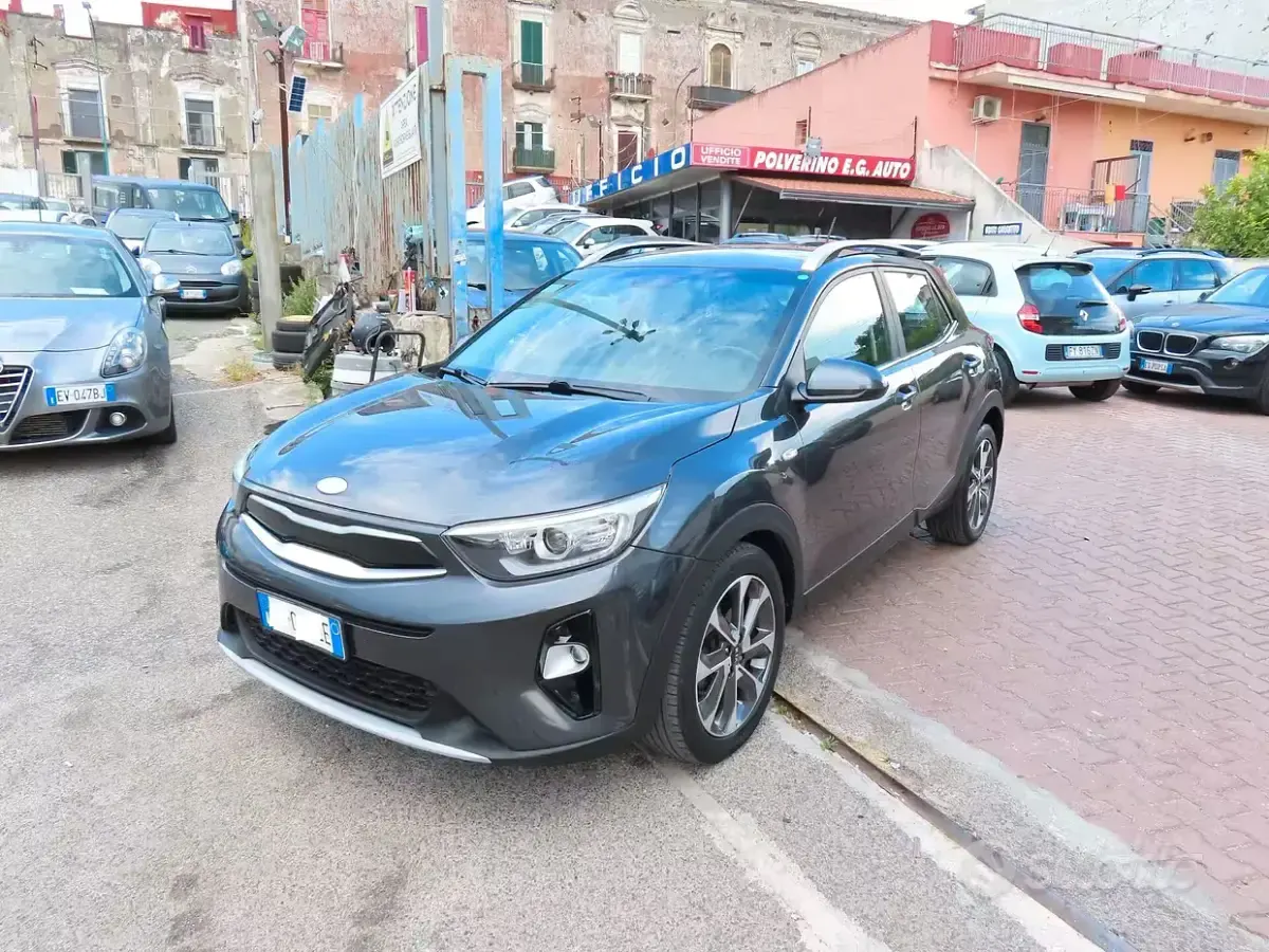 Usata Kia Stonic Style 97 CV (71 kW) 2019 Grigio SUV