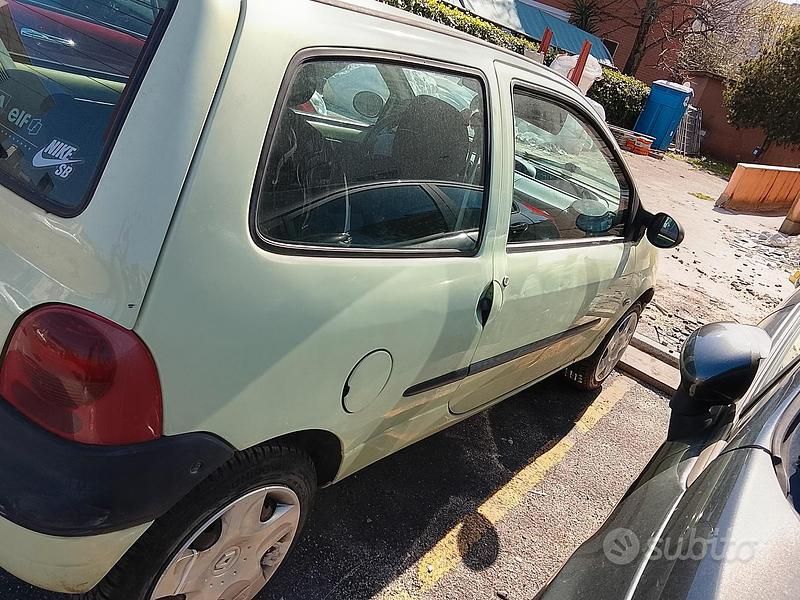 Usata Renault Twingo 58 CV (42 kW) 2005 Giallo Utilitaria
