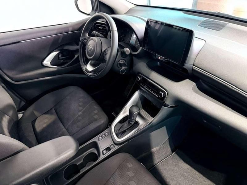 Usata Toyota Yaris Hybrid Active 92 CV (67 kW) 2025 Other Berlina