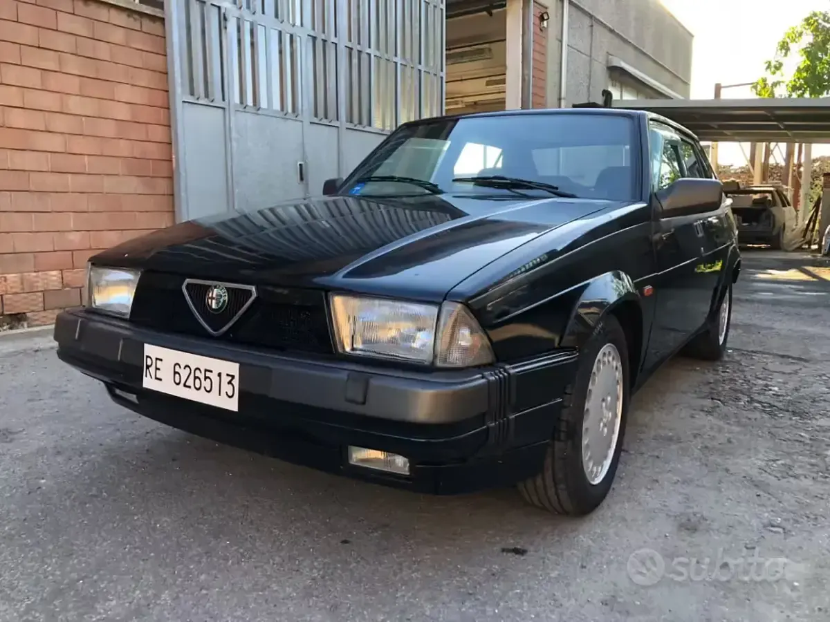 Usata Alfa Romeo 75 Quadrifoglio Verde 189 CV (139 kW) 1991 Berlina