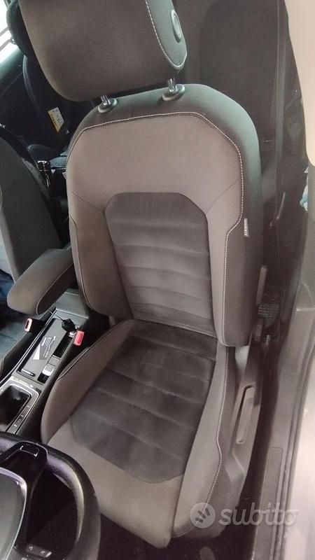 Usata VW Golf VII Highline 110 CV (80 kW) 2016 Grigio Station wagon