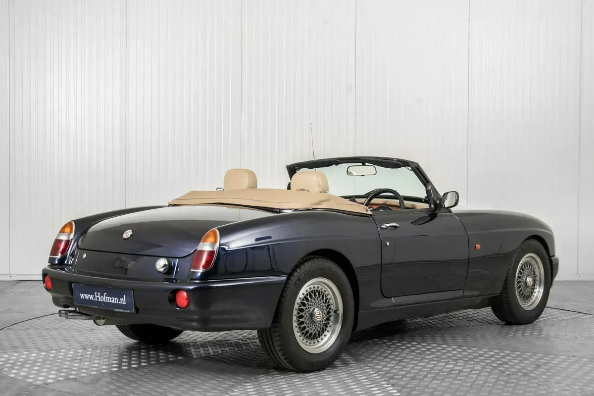 Usata MG RV8 192 CV (141 kW) 1993 Blu Cabrio